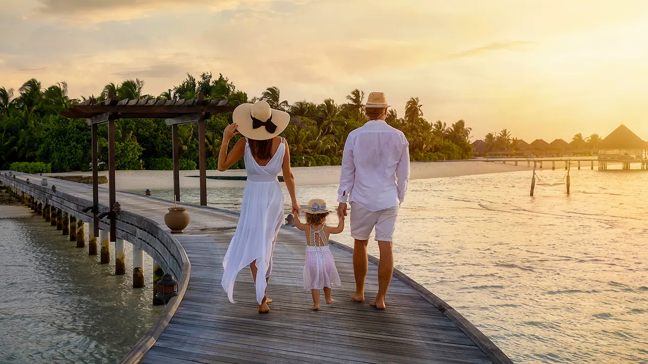 إنها التجربة الأكثر متعةً في العالم، حيث الطبيعة المبهرة التي تزين كل ركن في تايلاند والمعالم السياحية الشهيرة الملائمة للأطفال والعائلات.