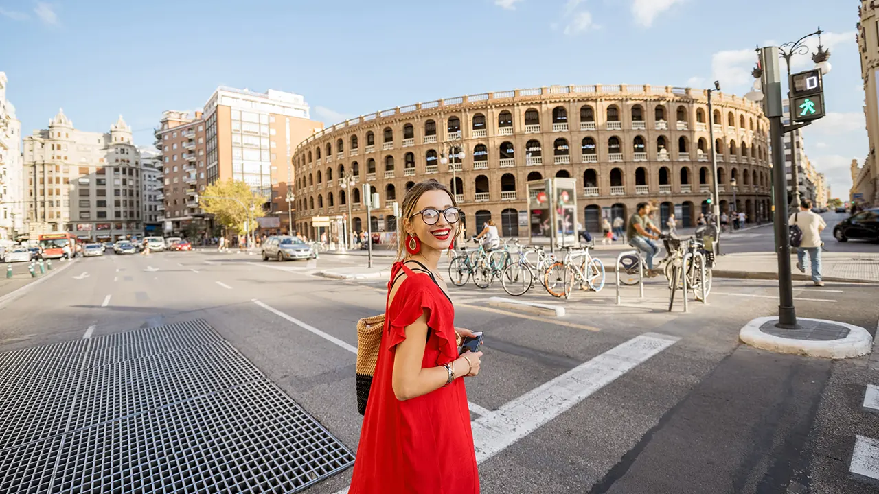 Enjoy a magical family vacation in the historic European country of Spain and embark on an unforgettable tour exploring its famous landmarks.