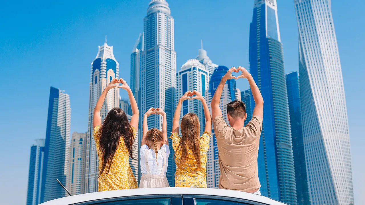 Enjoy a perfect and unforgettable family tour in Dubai, where summer recreational activities help you spend the most enjoyable times with your family.