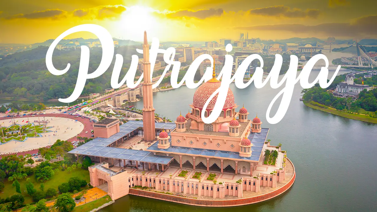 Take an ideal tour of one of Malaysia's most splendid cities, Putrajaya, and enjoy visiting its key tourist attractions to learn about its history and cultural impact on people.